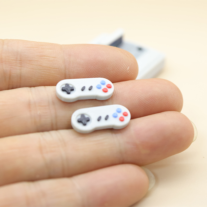 1 takım Dollhouse Mini Retro O - Gaming Console Vintage incelemesi ve fiyatı